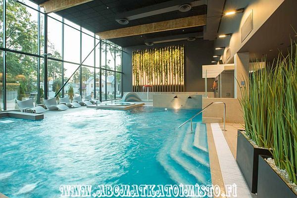 Jurmala Spa Conference Hotel kylpyl�hotelli Jurmala Latvia. Miniloma, kaupunkiloma ja hotellimatka. Kylpyl�loma. Perheloma lasten kanssa reissussa. Romanttinen loma kahdestaan irtiotto arjesta. Parisuhdeaikaa. Kes�loma majoitus. L�himatkailu. Matkailu matkalla. ABC matkatoimisto