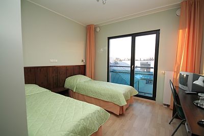 Astra Hotel hotelli P�rnu kaupunkiloma hotellimatka majoitus standard huone ABC matkatoimisto