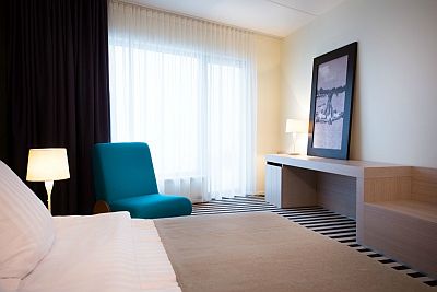 Hedon Spa Hotel kylpyl�hotelli P�rnu standard huone vuode kaupunkiloma ABC matkatoimisto