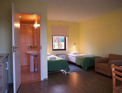 Maria Talu maatilaloma perheloma P�rnu Viro lomatalo huone majoitus ABC matkatoimisto