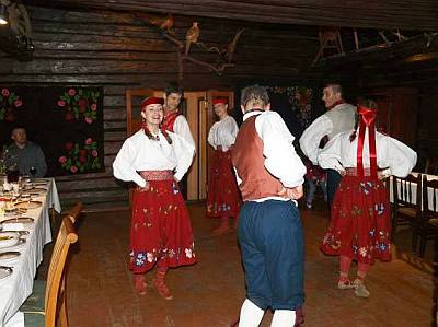 Kansallinen ohjelma musiikkia tanssia Maria Talu maatilaloma perheloma P�rnu ABC matkatoimisto