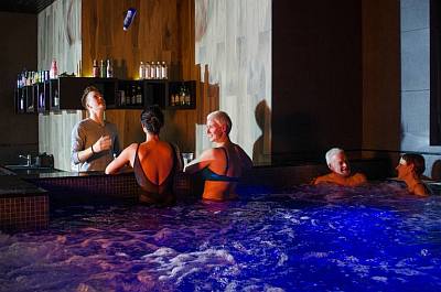 Tervis Medical Spa kylpyl�hotelli P�rnu poreallas ABC matkatoimisto