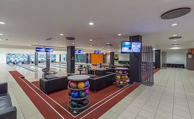 Keilailu P�rnussa Tervise Paradiis Hotel keilaradat ABC matkatoimisto