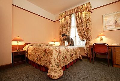 Victoria Hotel hotelli P�rnu kaupunkiloma hotellimatka standard huone ABC matkatoimisto