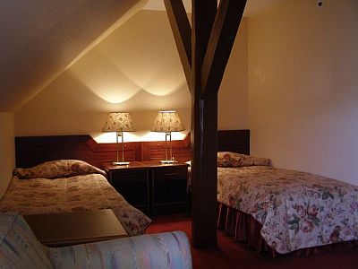 Victoria Hotel hotelli P�rnu kaupunkiloma hotellimatka standard huone majoitus vuoteet ABC matkatoimisto