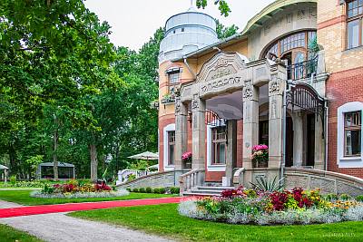 Villa Ammende hotelli p�rnu sis��nk�ynti ABC matkatoimisto