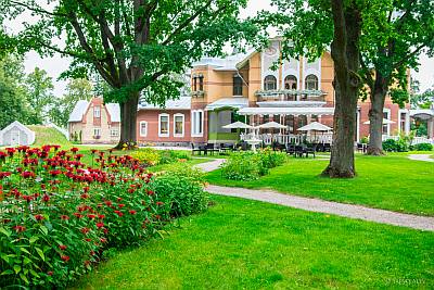 Villa Ammende hotelli p�rnu piha alue ABC matkatoimisto