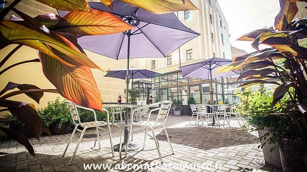 Hestia Hotel Jugend hotelli Riika Latvia. Tarjous miniloma ja kaupunkiloma Riikaan Latviaan. Kes�loma. L�himatkailu. Romanttinen loma. Hotellimatka.  ABC matkatoimisto