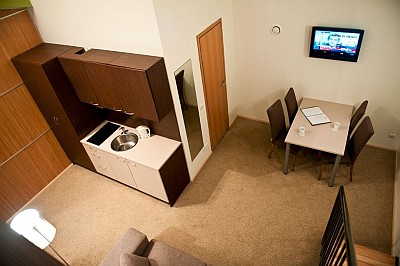 Braavo Spa Hotel Tallinna vanha kaupunki perhehuone kaksi kerrosta ABC matkatoimisto