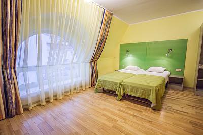 Braavo Spa Hotel Tallinna vanha kaupunki Standard huone vesipuisto kylpyl� Spa allasosasto ABC matkatoimisto