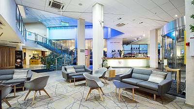 Hestia Hotel Europa hotelli Tallinna aula vastaanotto hotellivaraus huonevaraus booking hotellitarjous ABC matkatoimisto
