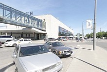 Go Hotel Shnelli Tallinna pys�k�inti ja Balti Jaama rautatieasema ABC matkatoimisto