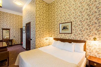 Hestia Hotel Barons Tallinna vanha kaupunki standard kahden hengen huone hotellivaraus huonevaraus hotellitarjous ABC matkatoimisto