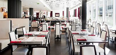 Park Inn by Radisson Meriton Conference Spa Hotel kylpyl�hotelli hotellimatka kaupunkiloma varaus lomalle Grill 250 ravintola ABC matkatoimisto