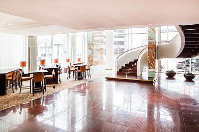Nordic Hotel Forum Tallinna lobby portaat ABC matkatoimisto