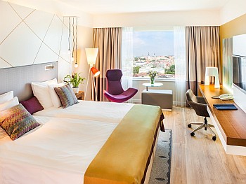 Radisson Bly Sky Hotel Tallinn standard huone 2 ABC matkatoimisto allasosasto