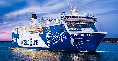 Laivalla Tallinnaan laivamatka Tallinnaan autopaketti Reittimatka Autolla Moottoripy�r�ll� Polkupy�r� P�iv�risteily Miniristeily Ecker� Line Ms Finlandia