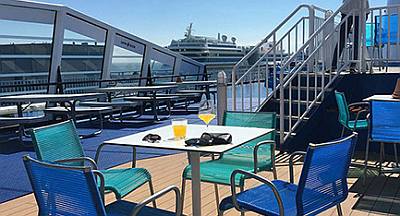 Laivalla Tallinnaan laivamatka Tallinnaan Bar laituri Baari Viihde buffet meriaamiainen Auto Moottoripy�r� Polkupy�r� Reittimatka P�iv�risteily Miniristeily varaus Ecker� Line Ms Finlandia