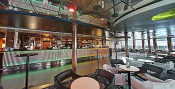 Laivalla Tallinnaan laivamatka Tallinnaan Club y�kerho viihde laivalippu varaus tarjous Viking XPRS