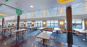 Laivalla Tallinnaan laivamatka Tallinnaan kahvila viihde laivalippu varaus tarjous Viking XPRS