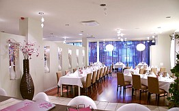 Ryhm�ruokailut Jurmala Latvia ABC matkatoimisto