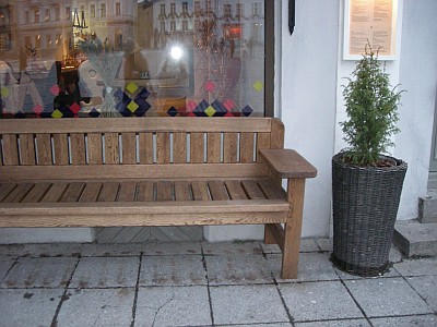 Kaerajaan ravintola Tallinna vanha kaupunki penkki ABC matkatoimisto