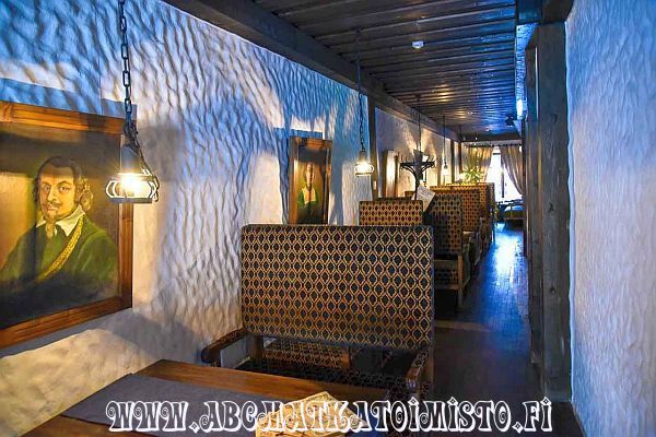 Peppersack pippuris�kki ravintola Tallinnan vanhassa kaupungissa Lounas Tykyp�iv� Virkistysp�iv� Kes�juhla Tyky Kes�p�iv�  ryhm�ruokailu  sy�minki illanvietto ruokalista ABC matkatoimisto