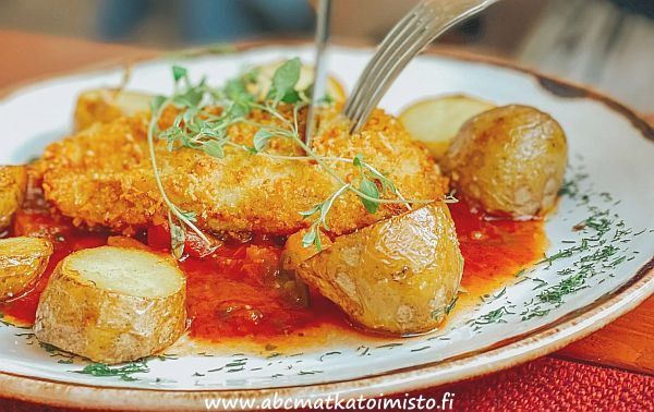 Peppersack pippuris�kki ravintola Tallinna Viro vanha kaupunki. Virkistysp�iv�. lounasravintola lounas. Pikkujoulu Tyky Tykyp�iv� ryhm�ruokailu sy�minki illanvietto tyky virkistysp�iv�  illallinen kes�juhla kes�p�iv� ABC matkatoimisto